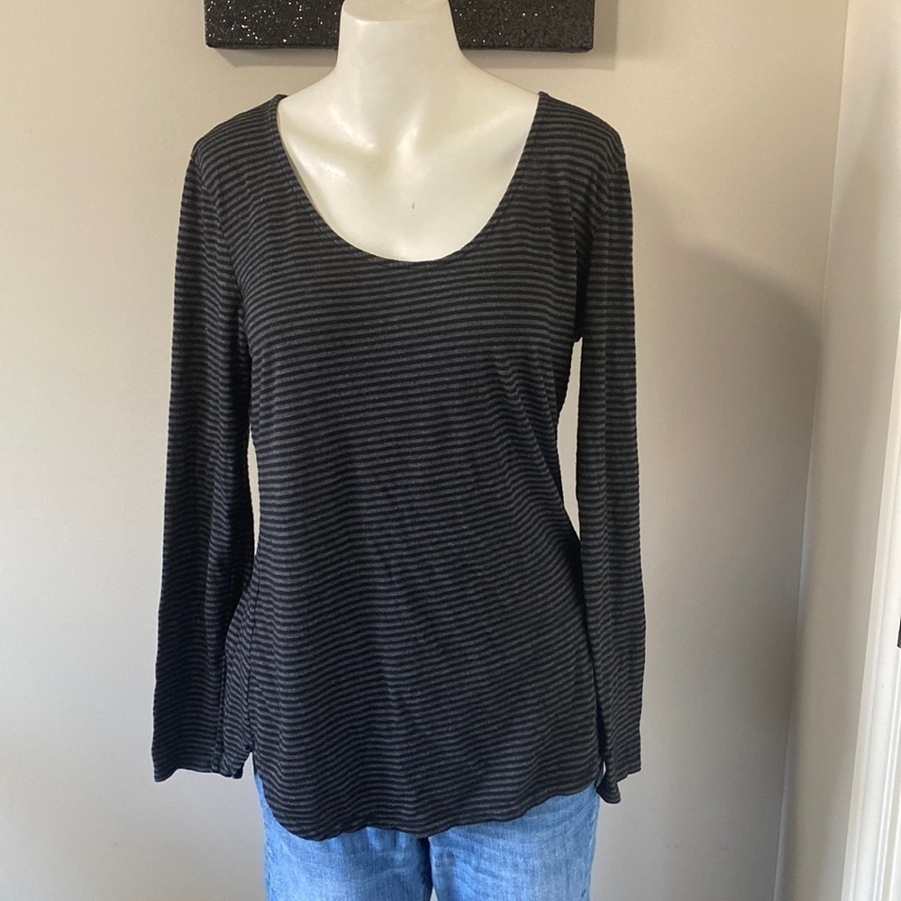 EVEREVE Michael Stars Black Gray Striped Long Sleeve Top Shirt Hi Low Sz M